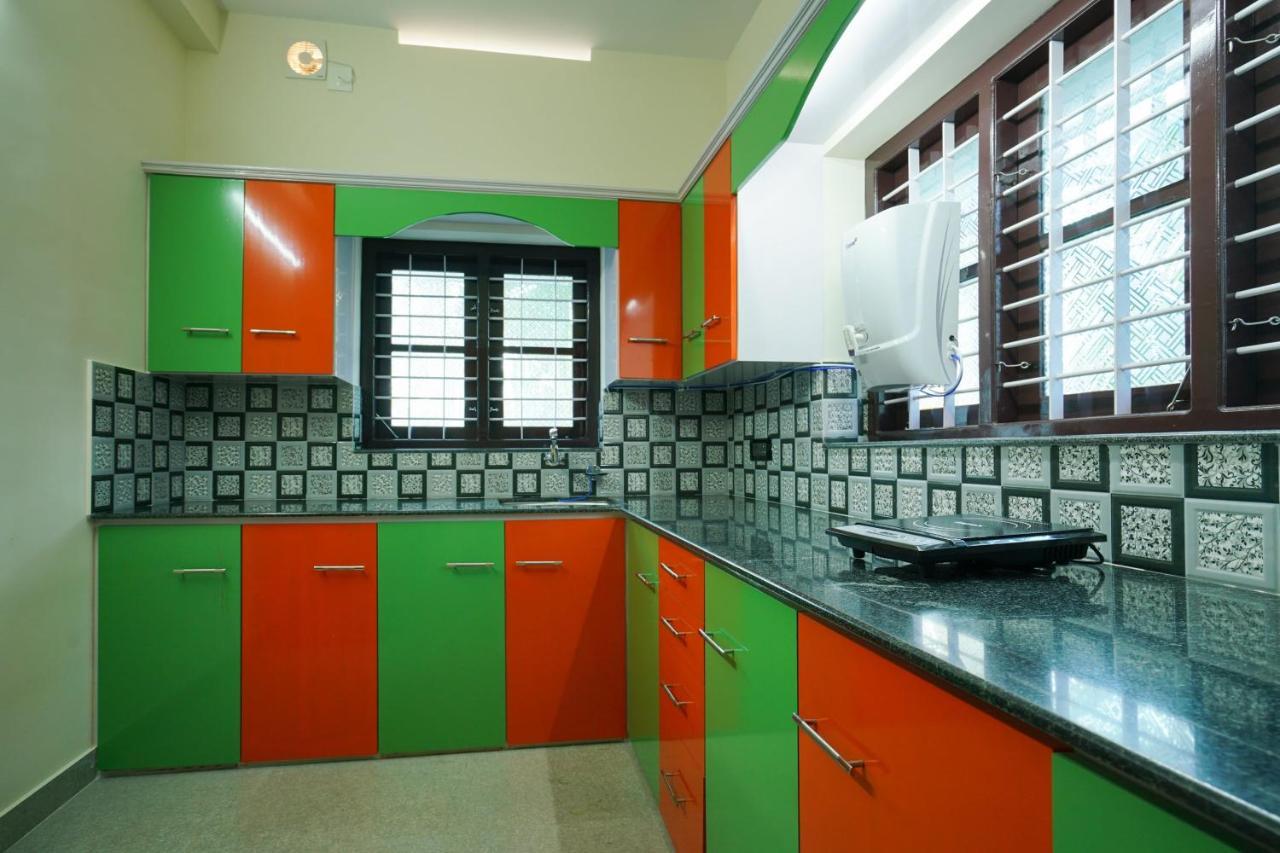 OYO 79750 Majestic Stays Kazhakuttam Zewnętrze zdjęcie